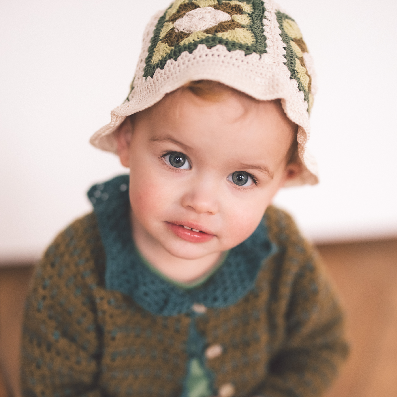 kid's hand-knit fashion